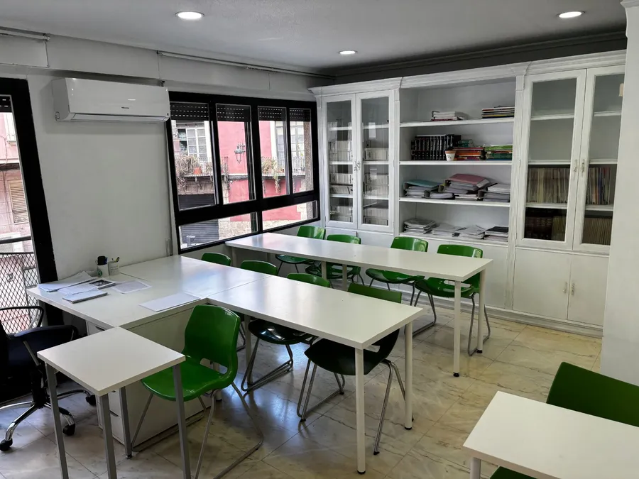 Aula de la academia en el centro de Elche